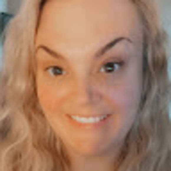 Meet your Posher, Cindy - Picture 1 of 1